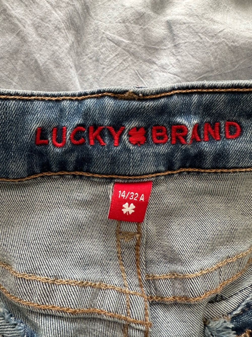 Lucky Brand‎ Low Rise Flare Jeans Medium Wash Size 32 - Picture 7 of 9